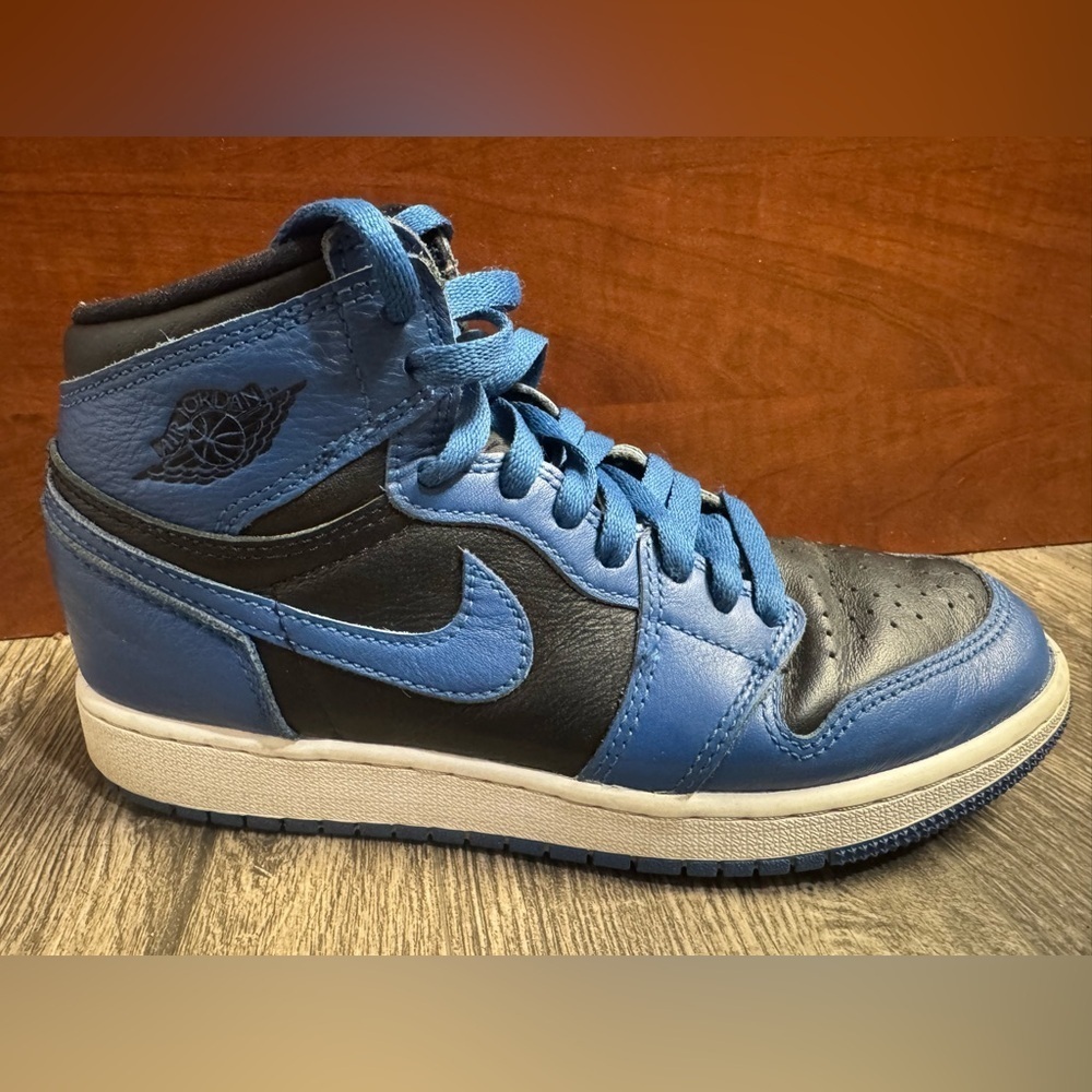 Nike Black and Blue Sneakers High-Top Leather - Picture 9 of 14